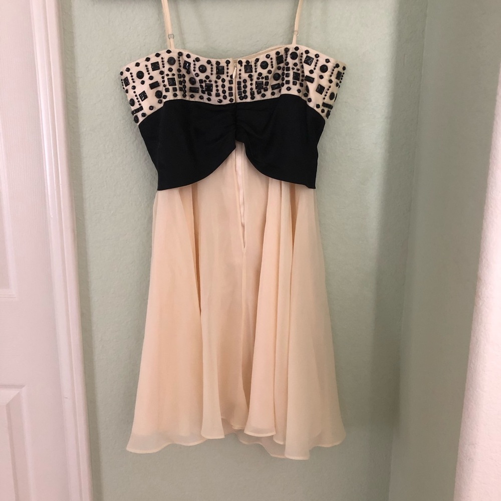 BCBG Silk ivory & black party dress size 0 - Picture 2 of 3